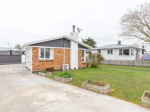 77 Collins Road, Melville