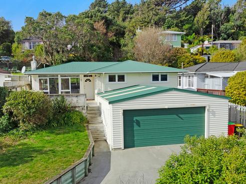104 Helston Road, Paparangi