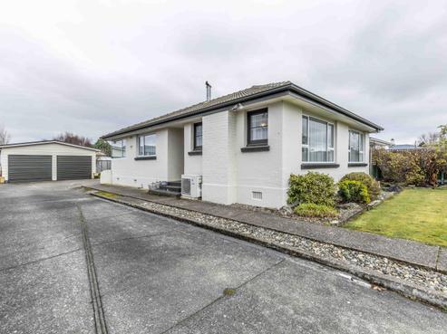 41 Adamson Crescent, Glengarry