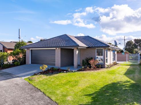 82 Barbados Way, One Tree Point