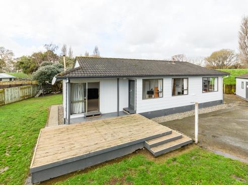33 Escort Grove, Awapuni