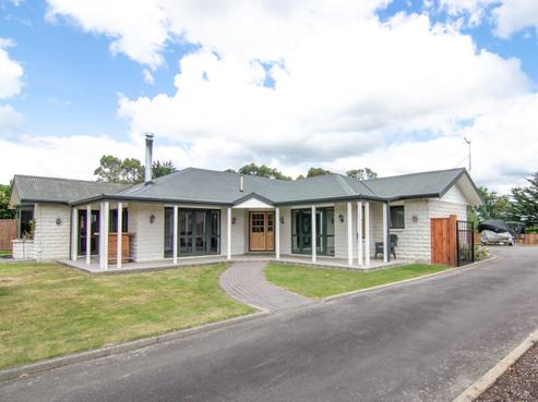 23 Cashmere Drive, Fitzherbert
