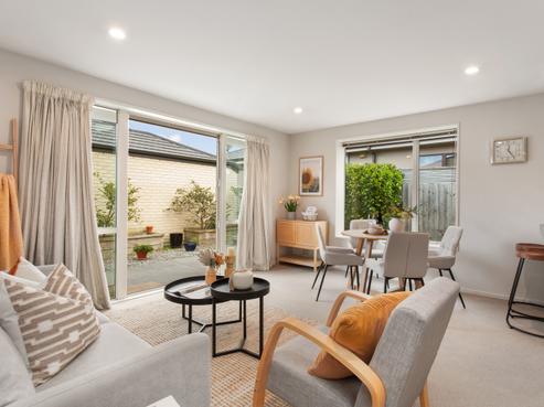 2/70 Saint Martins Road, Saint Martins
