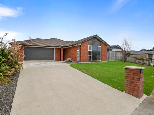 32 Oak Crescent, Ashhurst