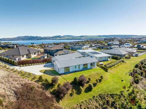 47 Botanical Heights Drive, Waipahihi