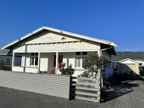 49 Blake Street, Blaketown