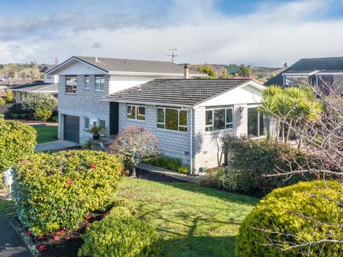 2 Coach Place, Brightwater