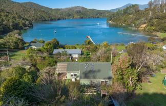 Lots/1, 3, 15 Lochmara Bay, Queen Charlotte Sound