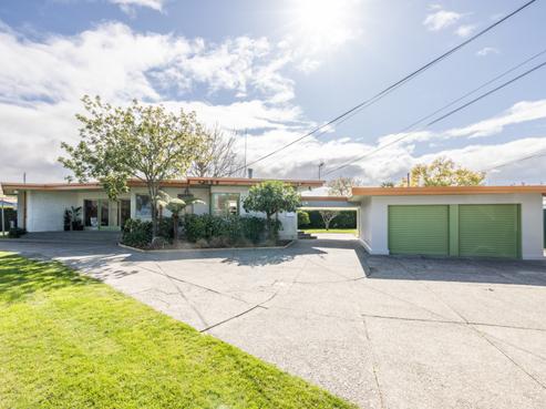 16 Howard Road, Taradale