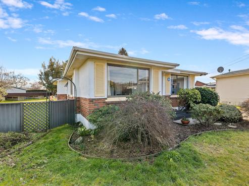 6 Lomond Place, Mosgiel