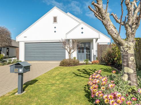 12 Perrett Drive, Otamatea