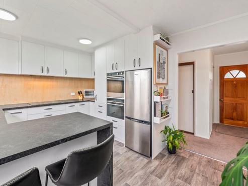 16B Carter Drive, Westbrook