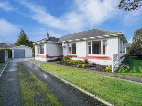 7 Adamson Crescent, Glengarry