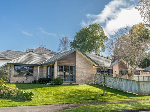 1 Hereford Place, Grandview Heights