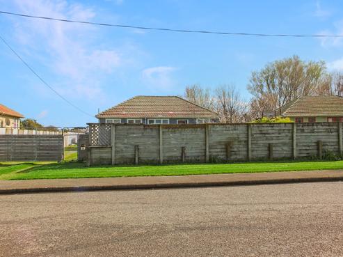 5 Churchill Crescent, Foxton