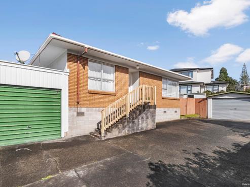112B Hillside Road, Glenfield