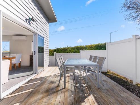 172 Albany Highway, Greenhithe