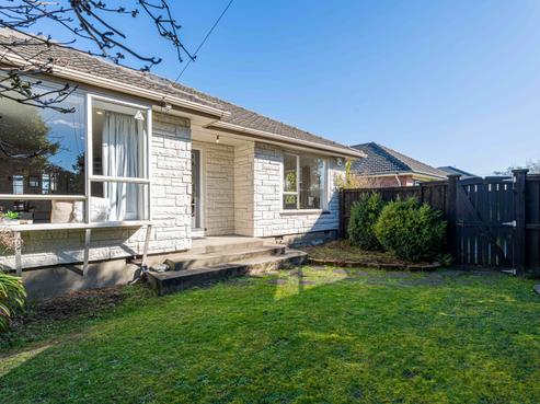 151 Langdons Road, Northcote