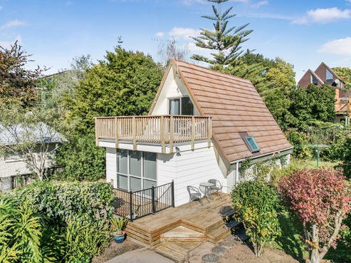 64 Hazelwood Avenue, Dinsdale