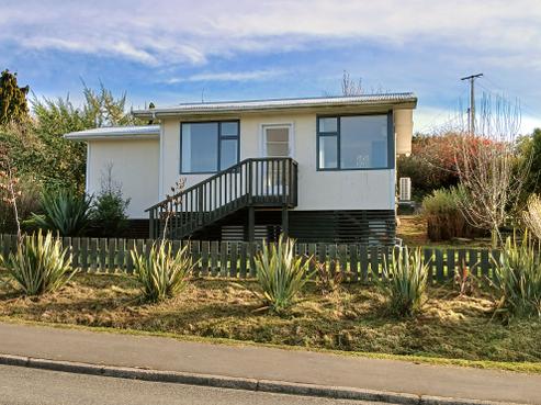 17 Pratt Street, Waikouaiti