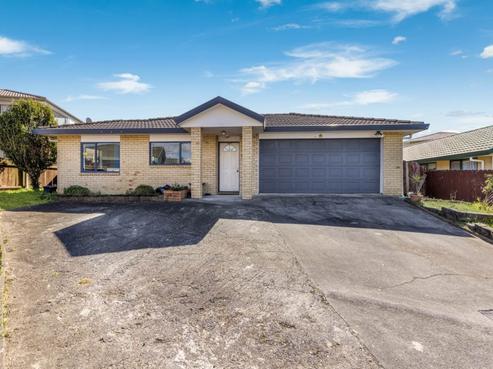 70 Robert Ross Place, Clendon Park