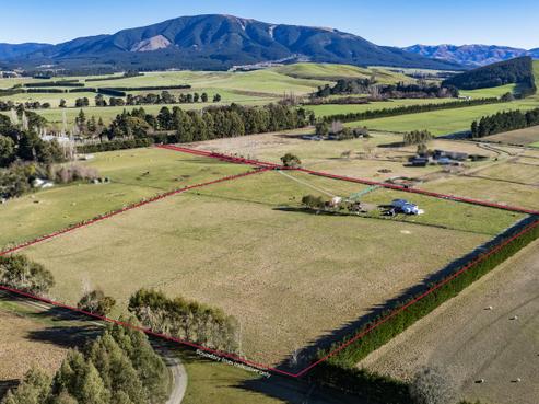 596 Foothills Road, Okuku