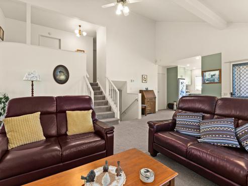 15/182 Charles Street, Westshore