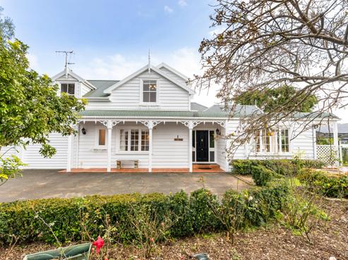 11 Kowhai Park Road, Maunu