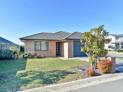 58 Mary Ellen Street, Pegasus