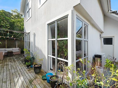 16 Plymouth Street, Karori