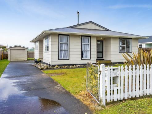 146 Portia Street, Stratford