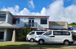 Tidy first floor office - Whangaparaoa