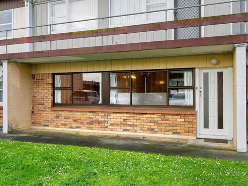 2/124 Kolmar Road, Papatoetoe