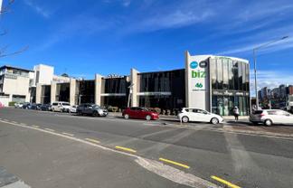 GREAT LOCATION WITH CAR PARKING
