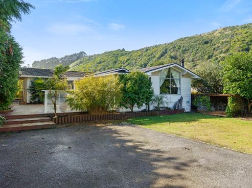 103 Leinster Avenue, Raumati South