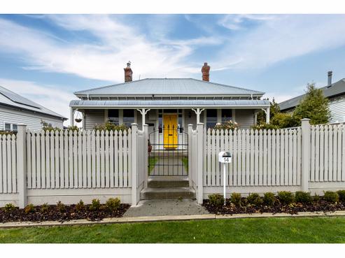 14 Raymond Street, West End