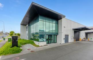 Premium road front industrial