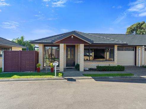 8 Ian Peter Way, Otaki