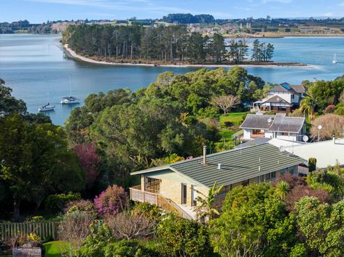 9 Giles Way, Tanners Point