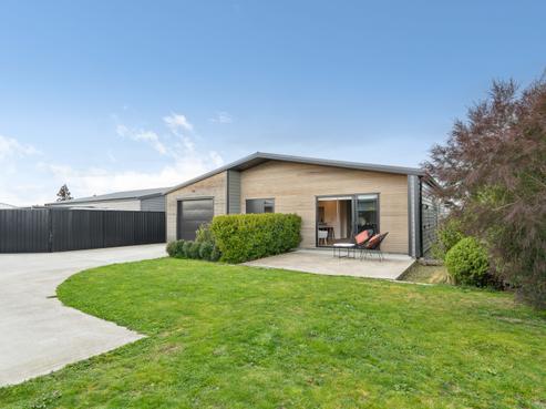 30 Tuatahi Avenue, Solway