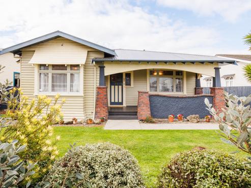 8 Karamu Avenue, Takaro