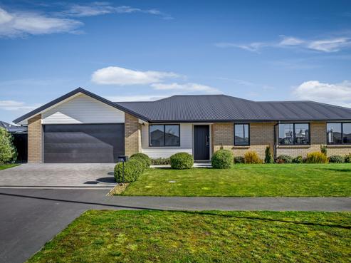 2 Broadway Parade, Rolleston