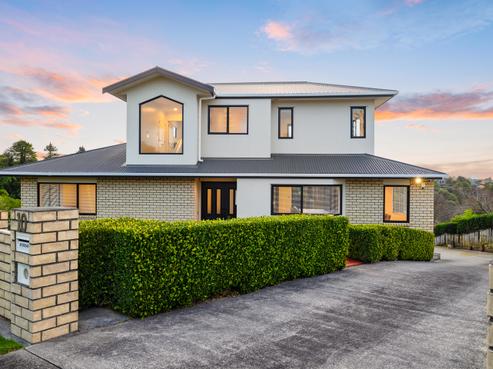 10 Larsen Place, Merrilands