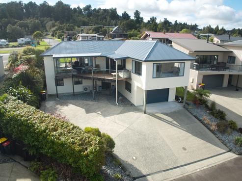 9 Ranui Place, Moana / Lake Brunner