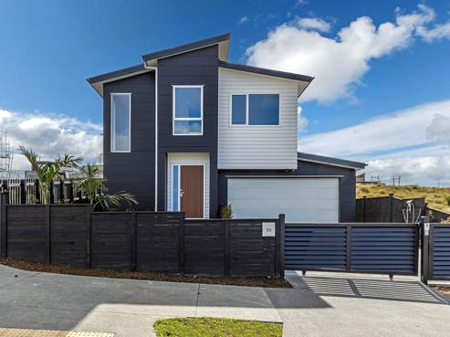 24 Pakirikiri Street, Long Bay