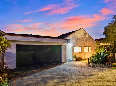 52 Alec Craig Way, Gulf Harbour