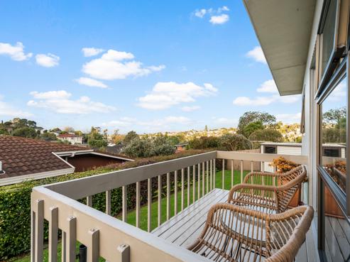 1/12 King Richard Place, Browns Bay