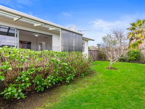 8A Drome View Place, Beach Haven