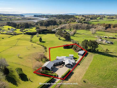 38 Trig Road, Whitford