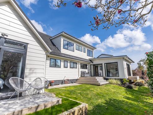 77 Gilbass Avenue, Hamilton Lake